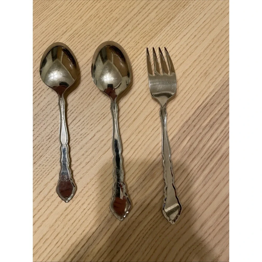 Oneida Satinique‎ stainless steel flatware 3 pieces